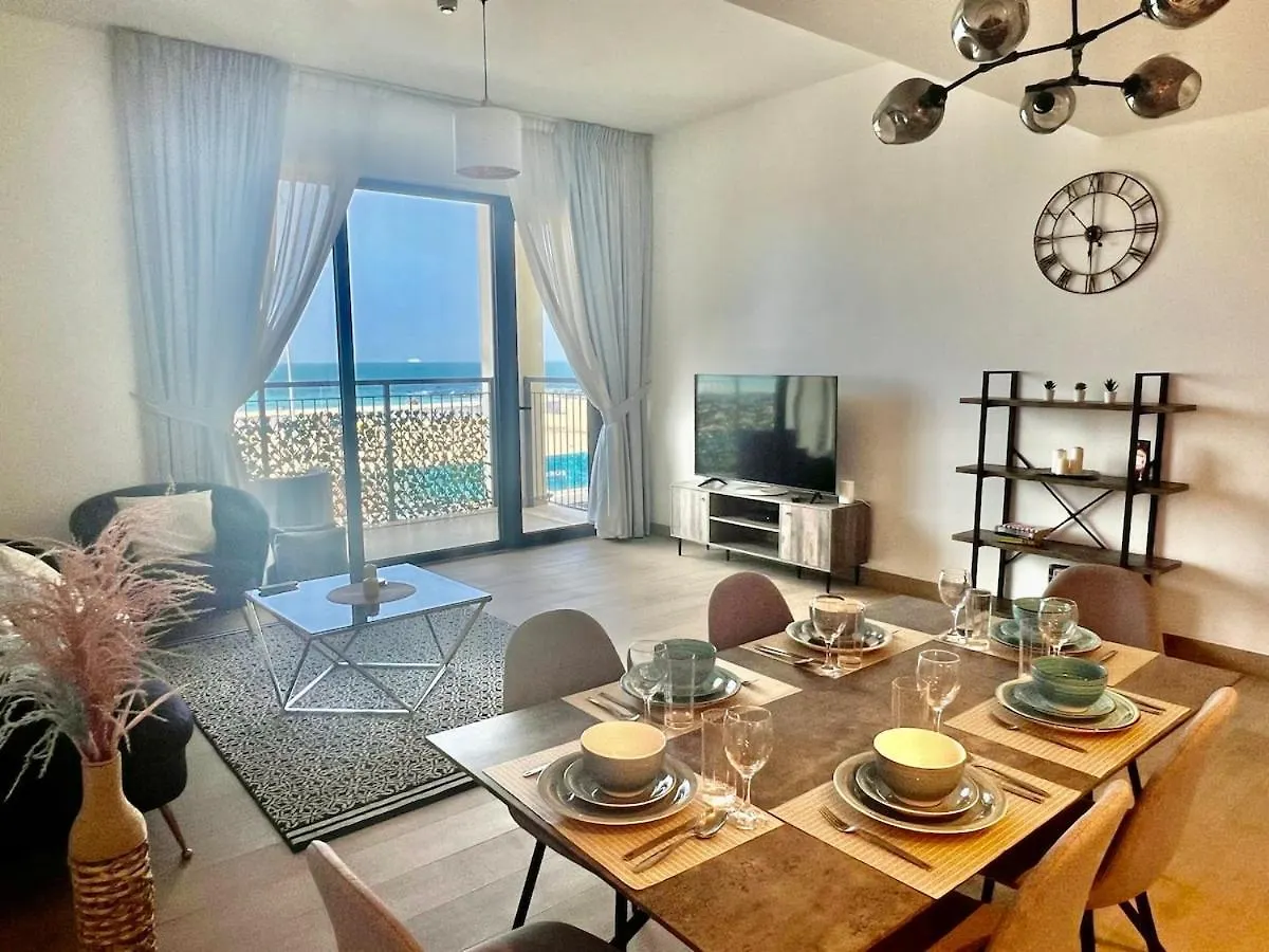 2 Bedrooms With Private Beach And Work Station Dubaj