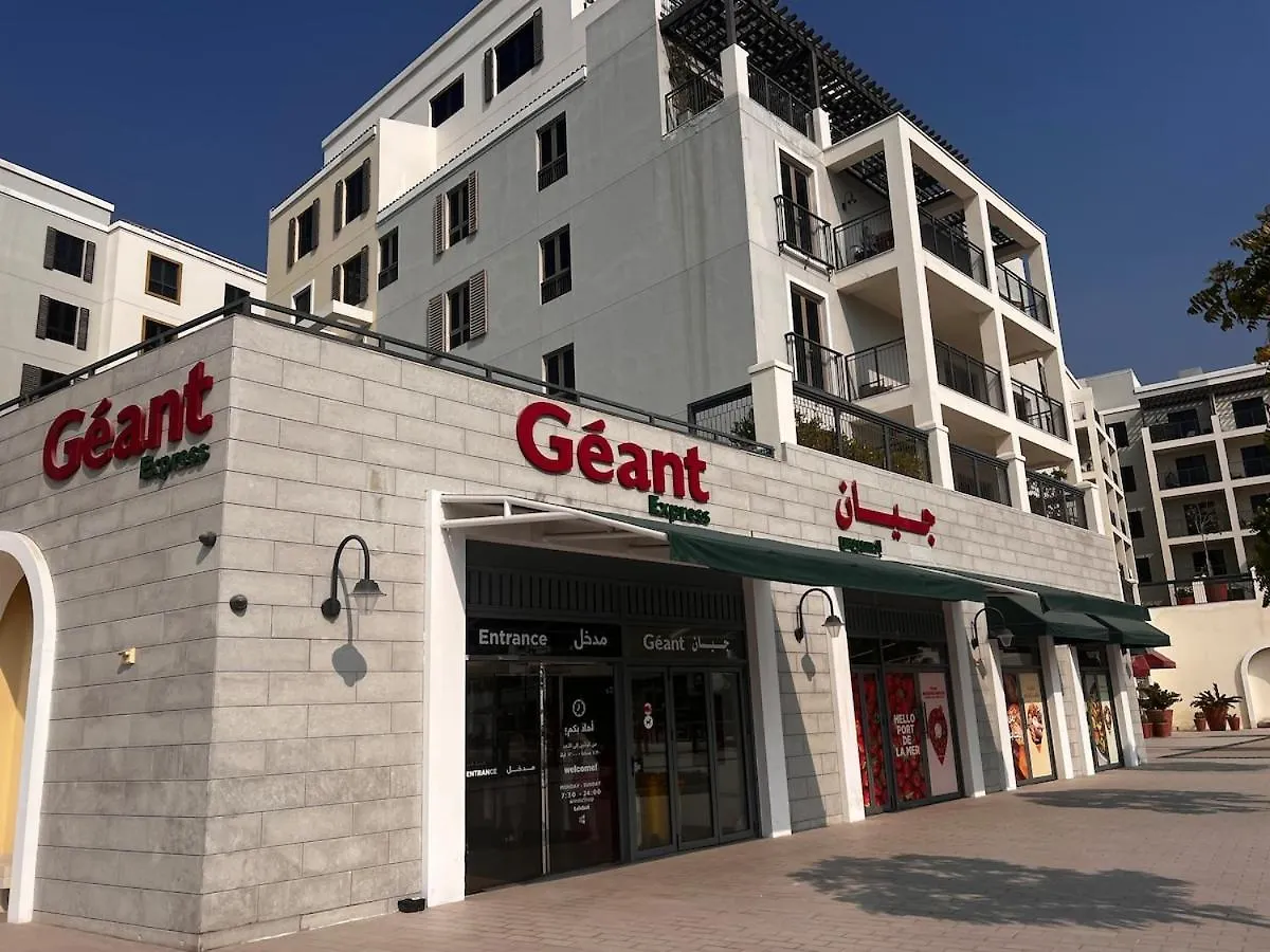 2 Bedrooms With Private Beach And Work Station Dubai Apartment