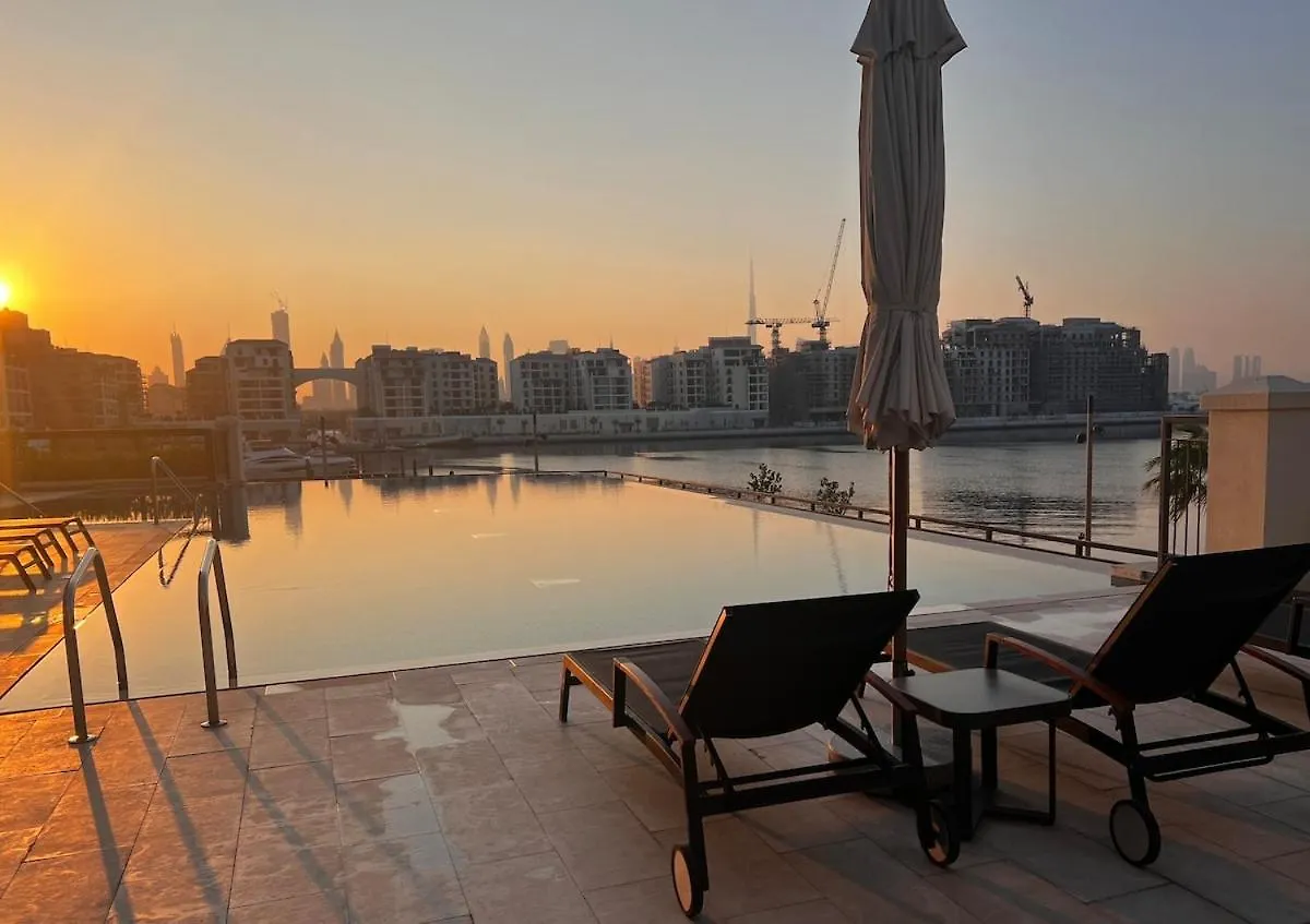 2 Bedrooms With Private Beach And Work Station Dubai Apartment
