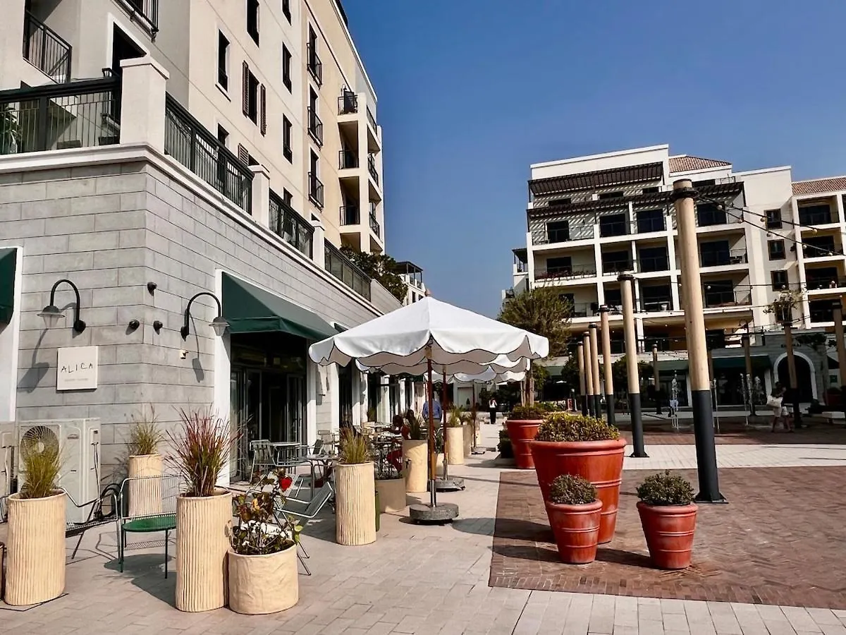 Apartment 2 Bedrooms With Private Beach And Work Station Dubai