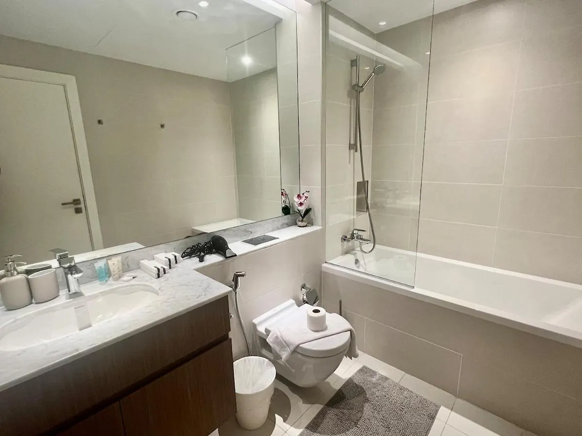 2 Bedrooms With Private Beach And Work Station Dubai